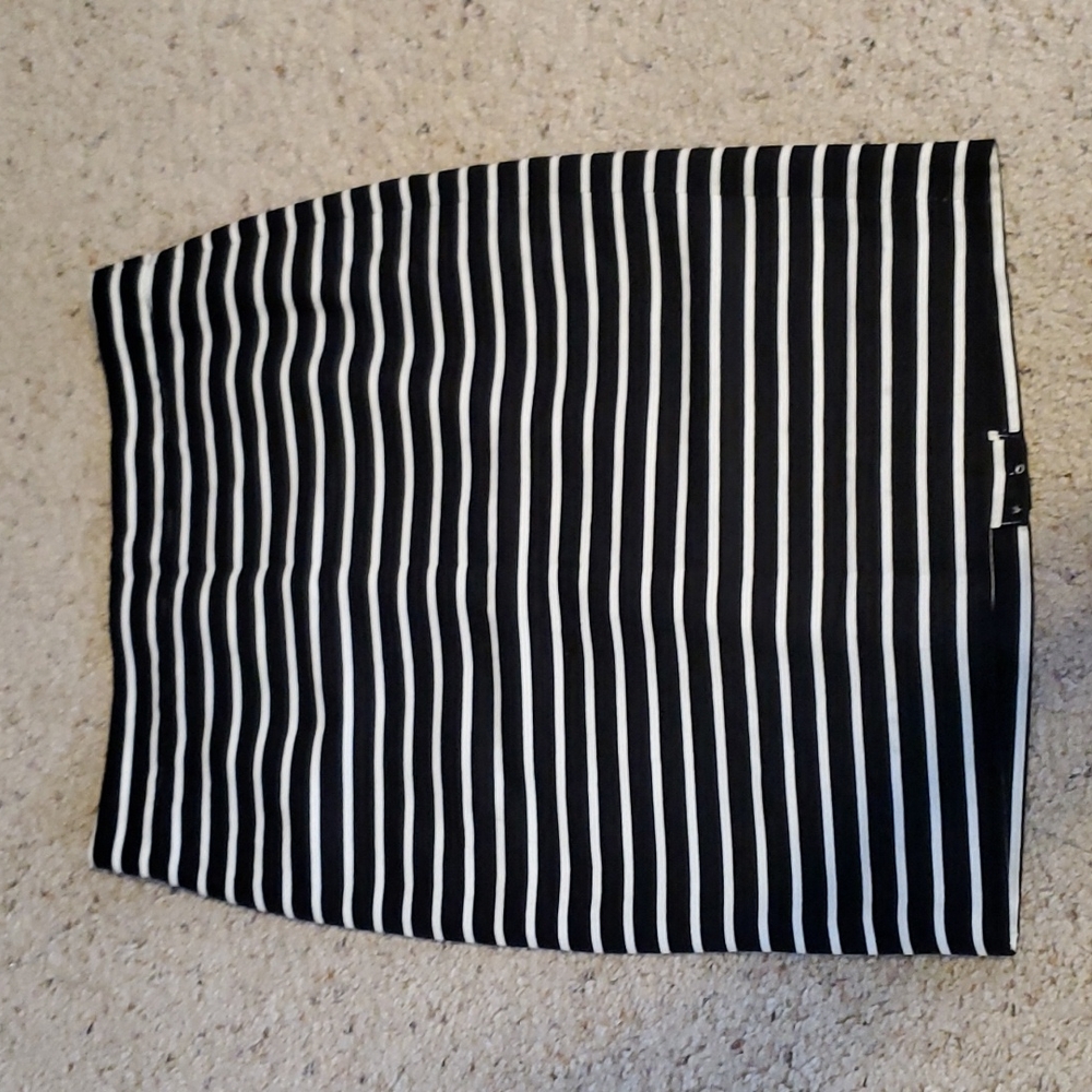 J. Crew The Pencil Skirt Black & White Stripe Sz 0